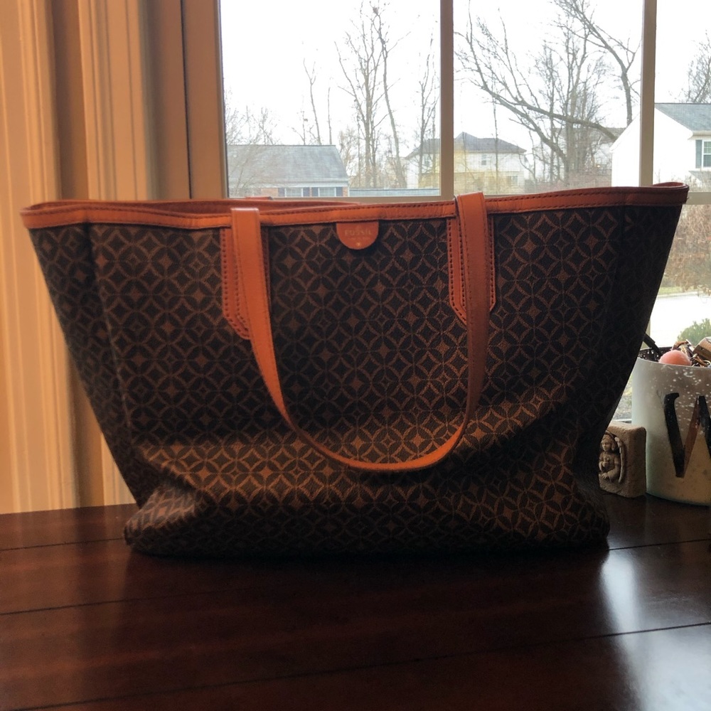 Fossil Tote Bag